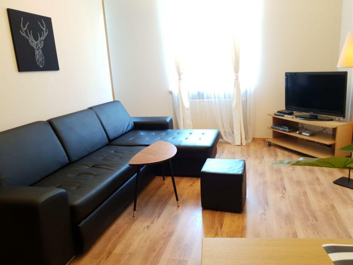 Main Market Square Apartments Краков Экстерьер фото