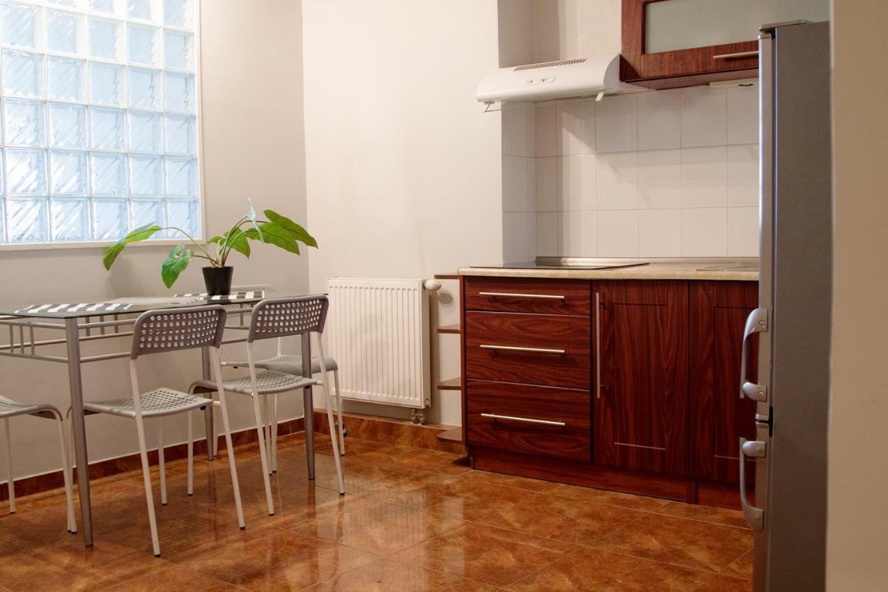 Main Market Square Apartments Краков Экстерьер фото