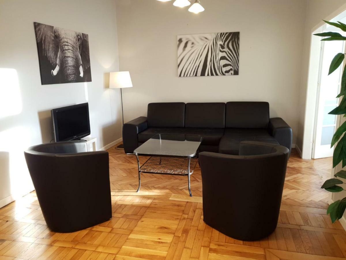 Main Market Square Apartments Краков Экстерьер фото