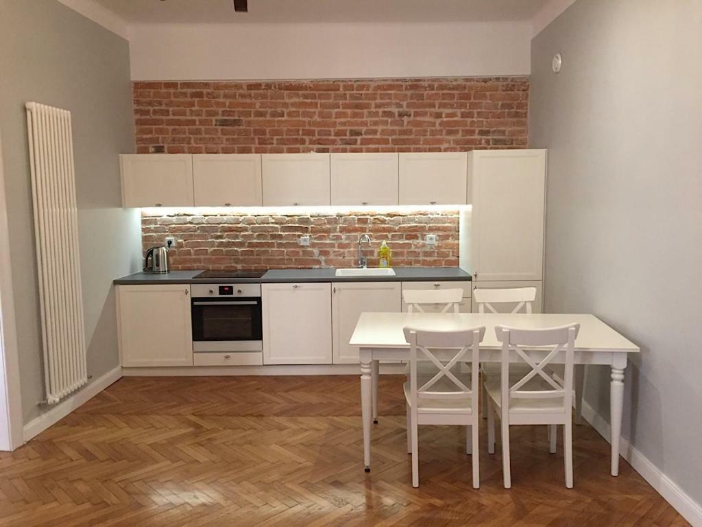 Main Market Square Apartments Краков Экстерьер фото